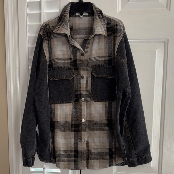She + Sky distressed Black and Cream Plaid Jacket/Shacket small/medium - Picture 1 of 5